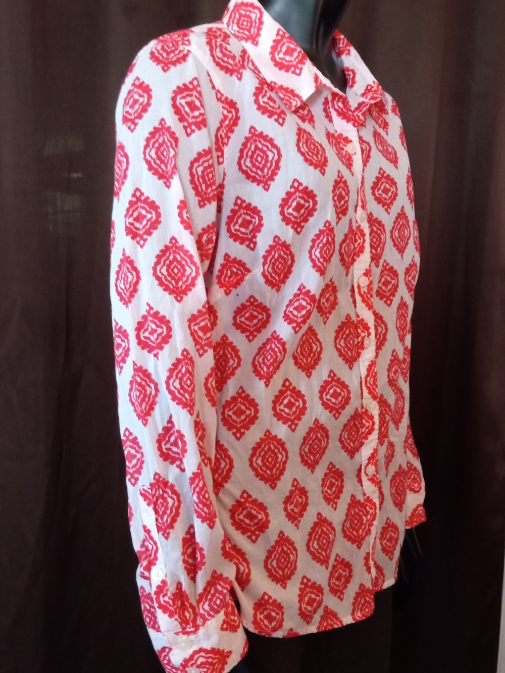 Crown & Ivy Women's Red Patterned Button-Up Shirt, L